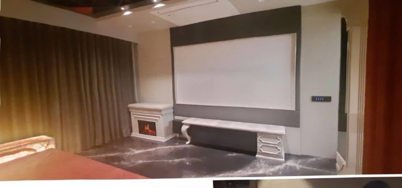 Master Bedroom Concealed Screen